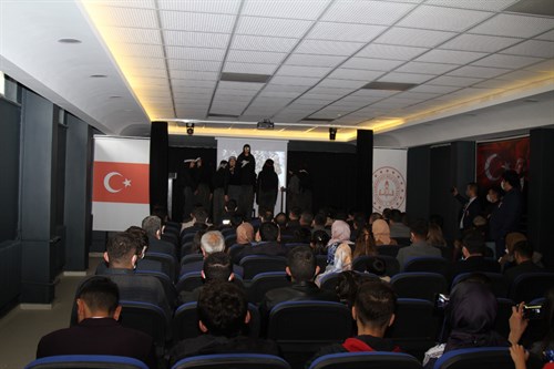 İlçemizde 29 Ekim Cumhuriyet Bayramı Resmi Törenle Kutlandı.